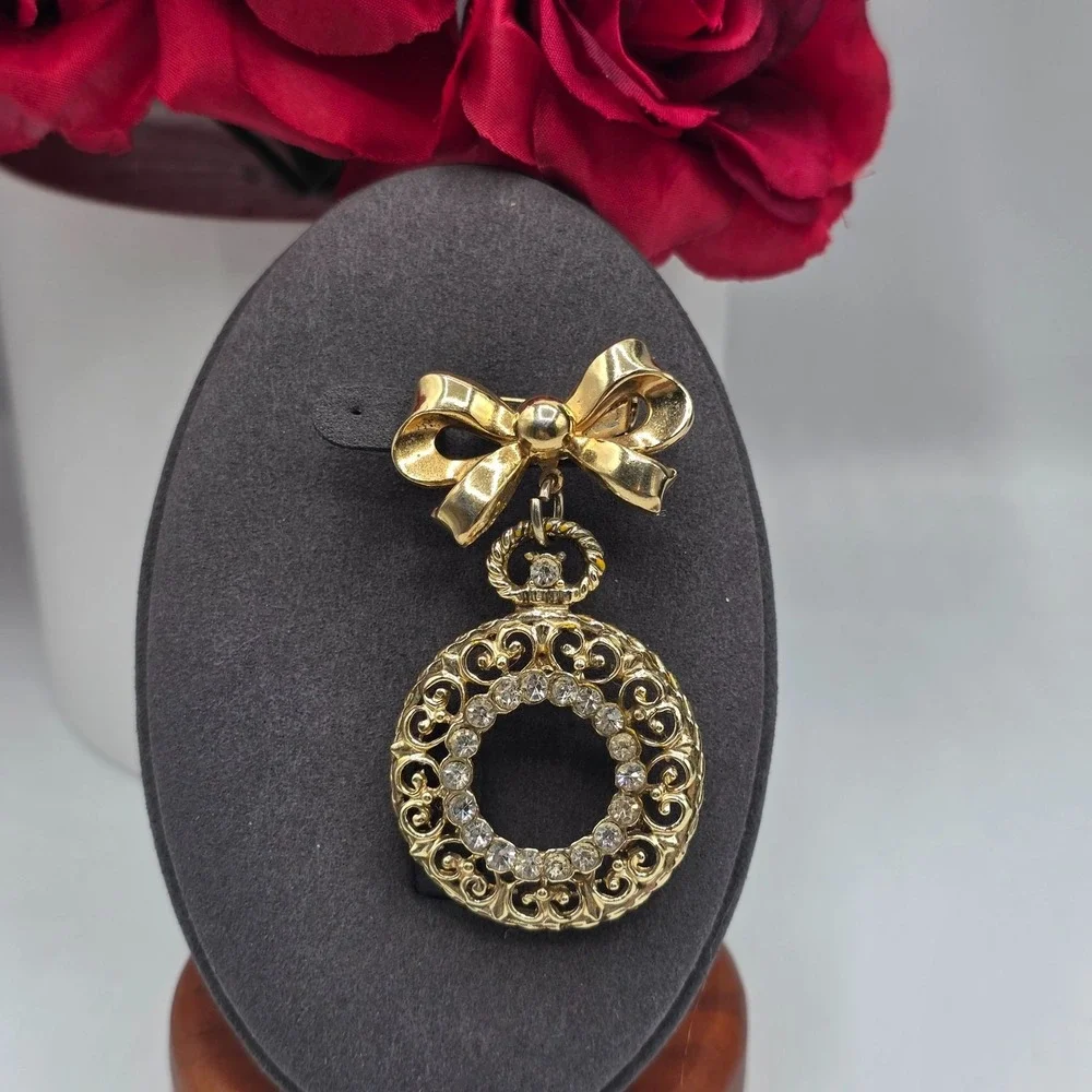 Coro Vintage Bow Pendant Brooch Circle Rhinestones Gold‎ Tone Vintage Jewelry